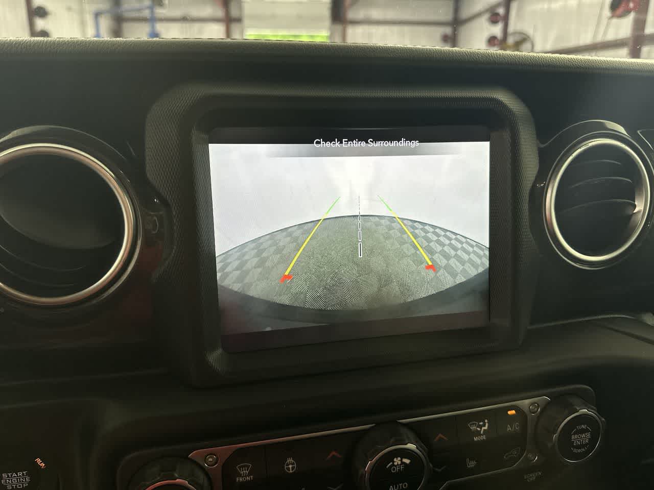 2020 Jeep Wrangler Unlimited Sahara Altitude