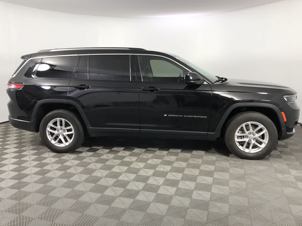 2021 Jeep Grand Cherokee L Laredo