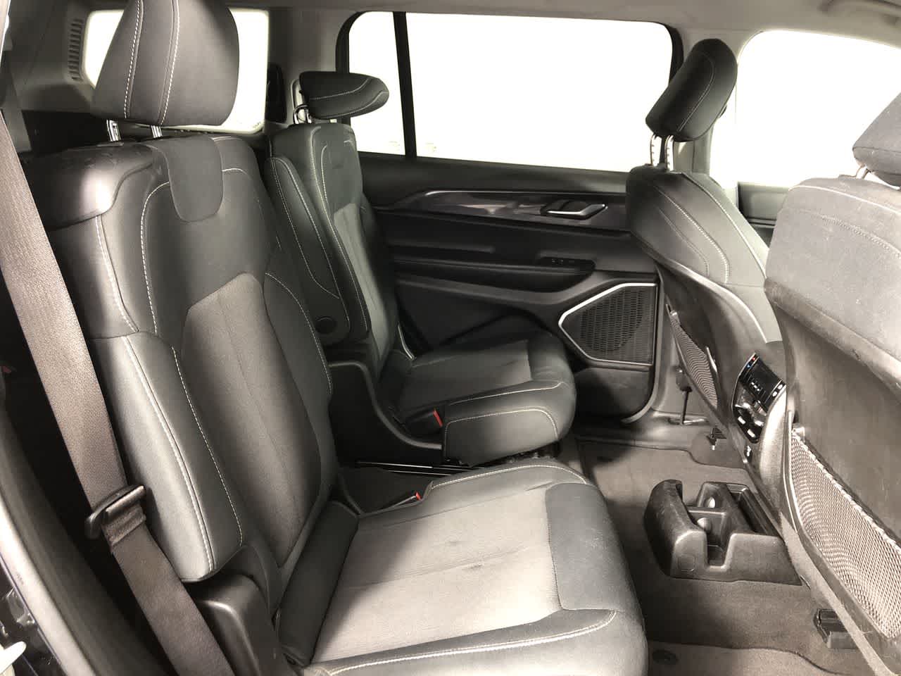 2021 Jeep Grand Cherokee L Laredo