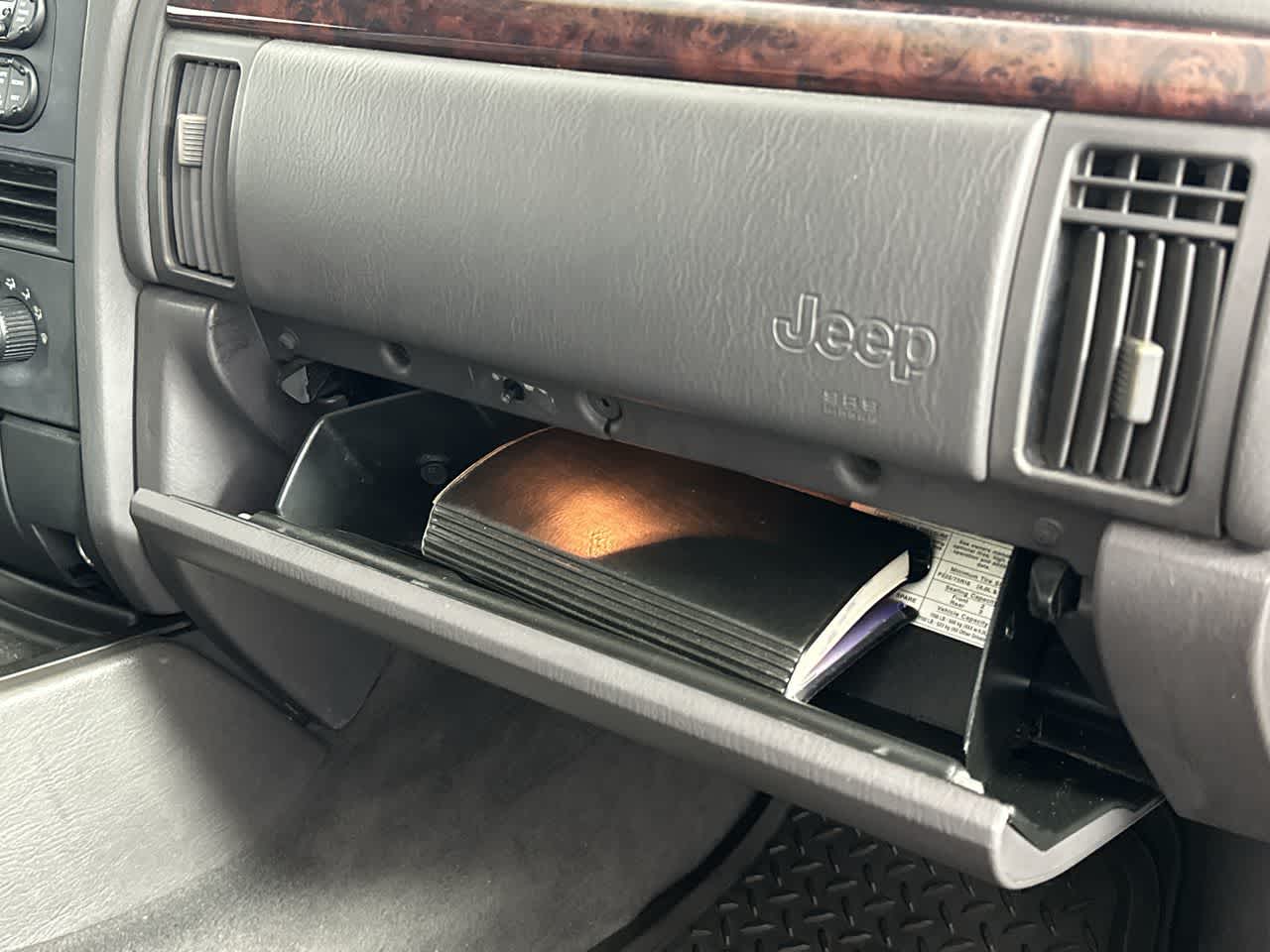 2000 Jeep Grand Cherokee Laredo