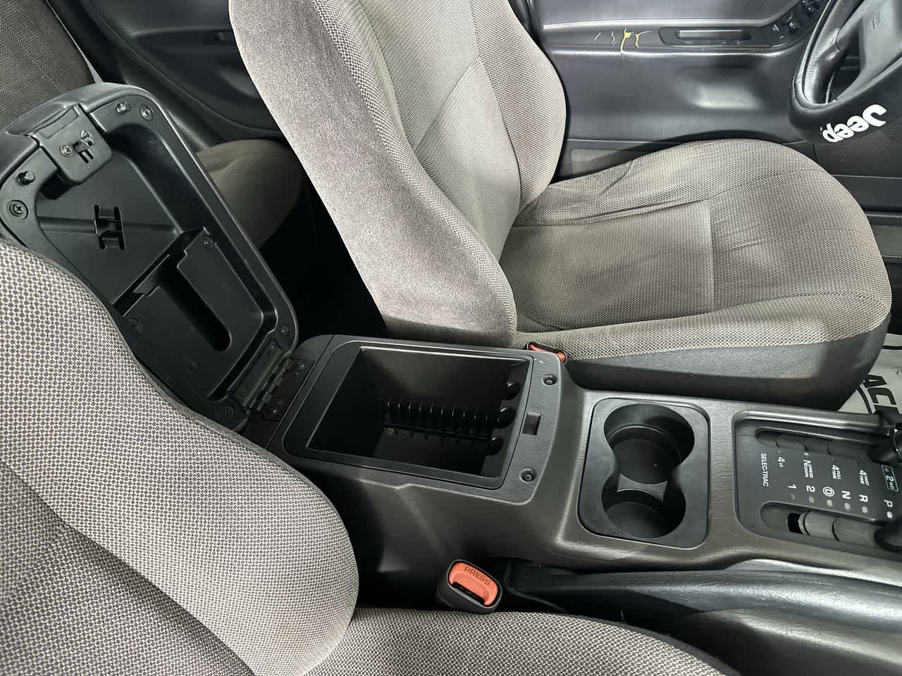 2000 Jeep Grand Cherokee Laredo