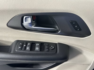 2024 Chrysler Pacifica SELECT