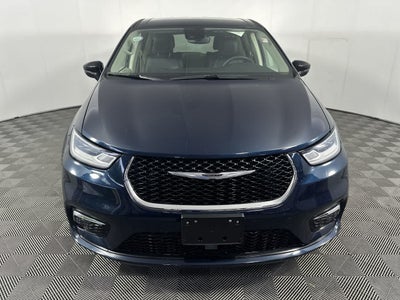 2024 Chrysler Pacifica SELECT