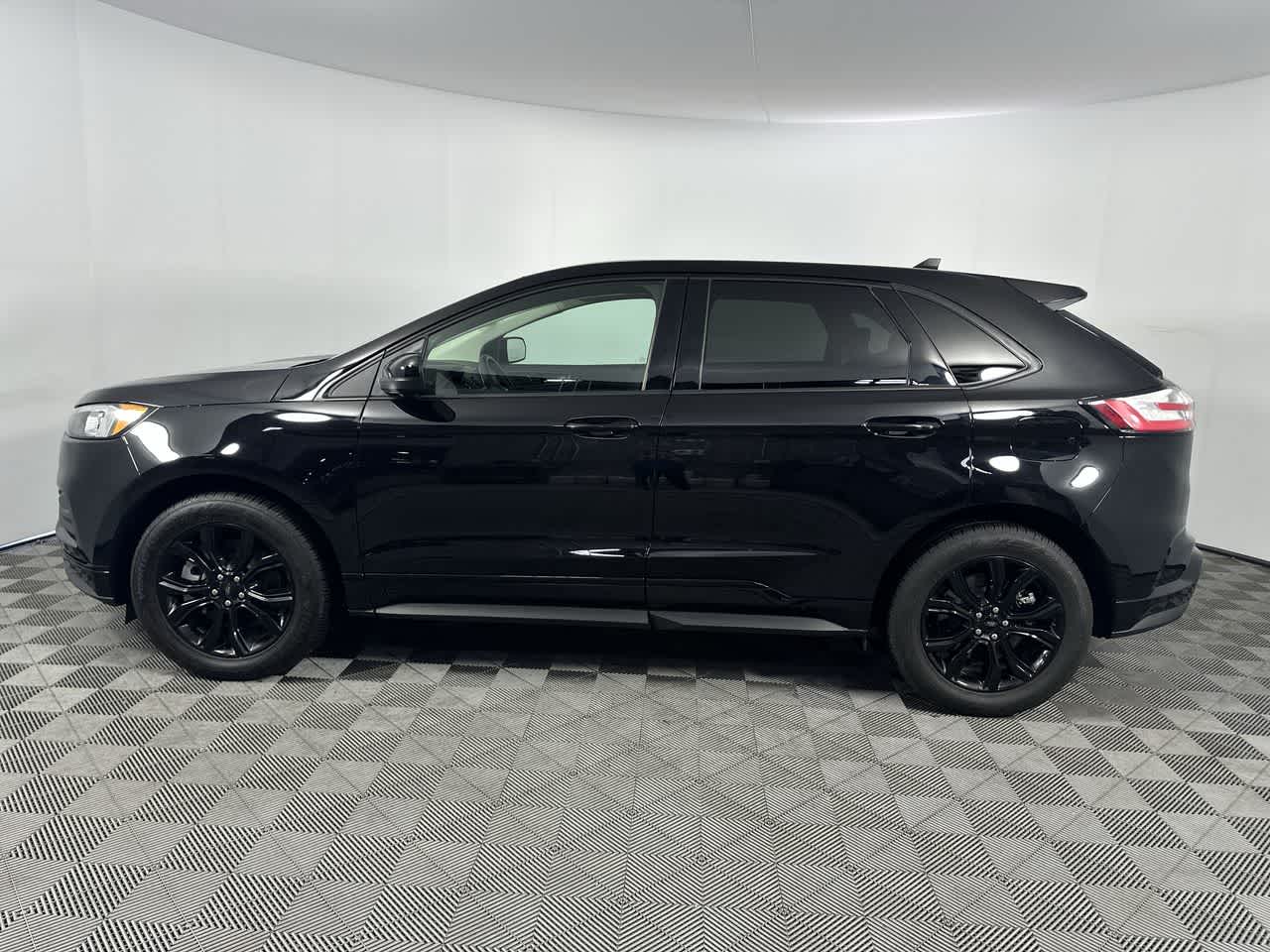 2024 Ford Edge SE