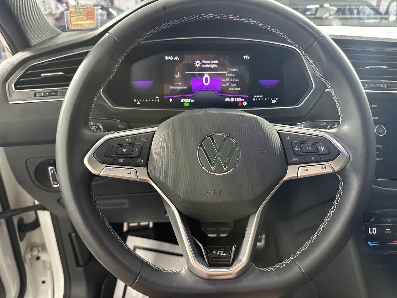 2023 Volkswagen Tiguan SE R-Line Black