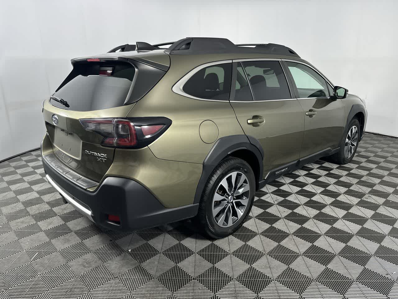 2024 Subaru Outback LIMITED XT