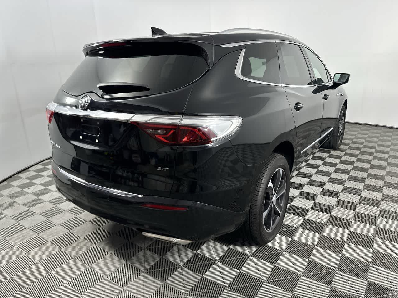 2022 Buick Enclave Essence