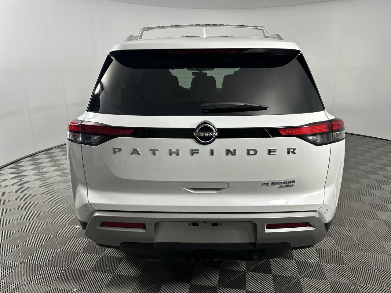 2025 Nissan Pathfinder Platinum
