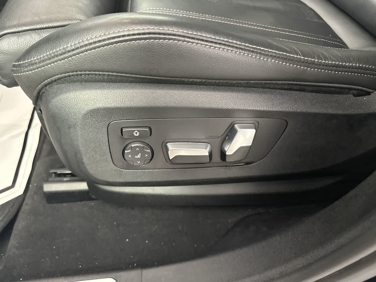 2020 BMW X6 xDrive40i