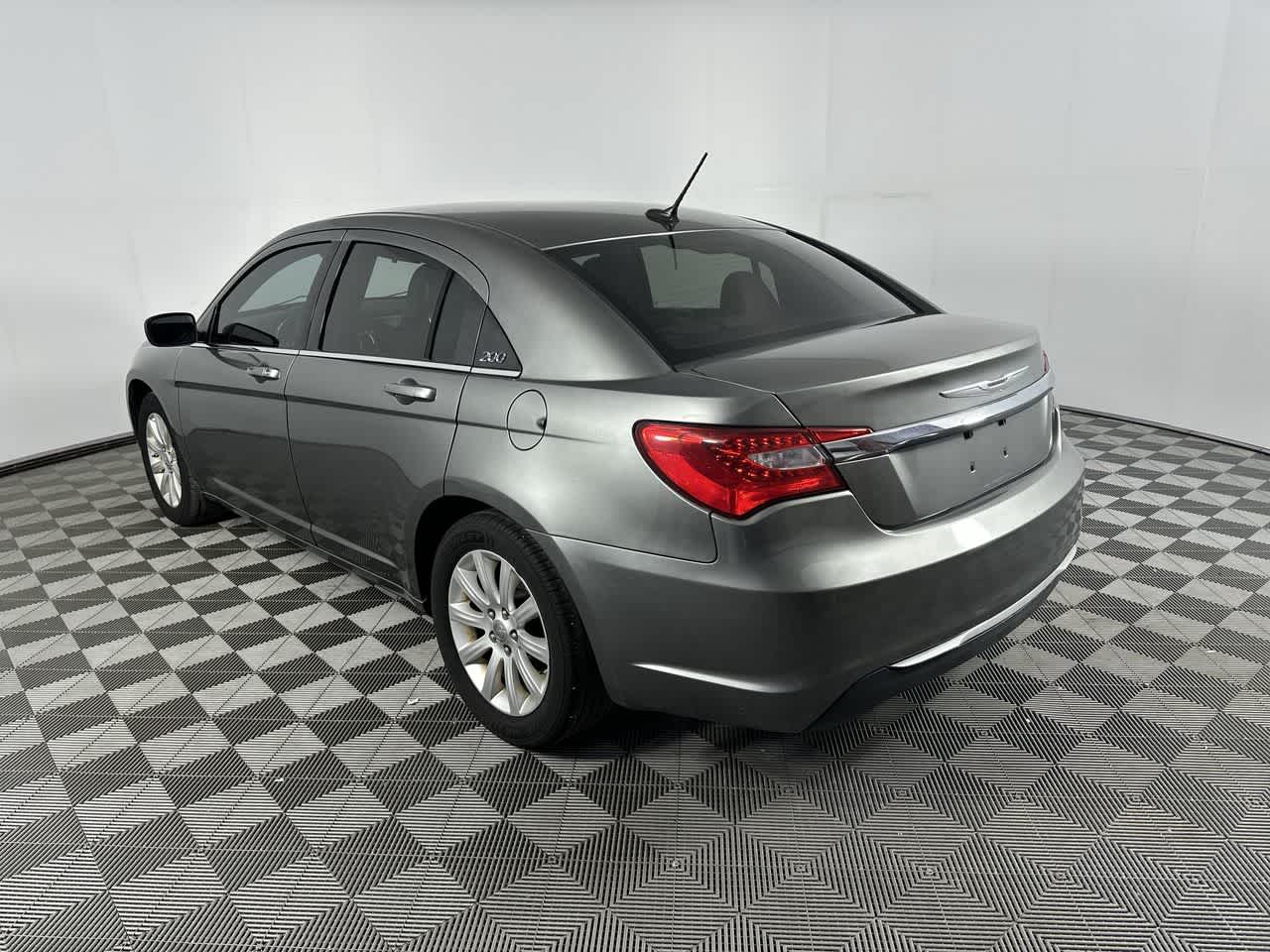 2013 Chrysler 200 Touring