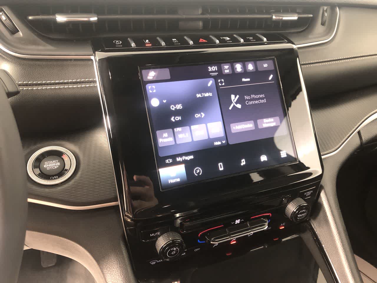 2023 Jeep Grand Cherokee L Laredo