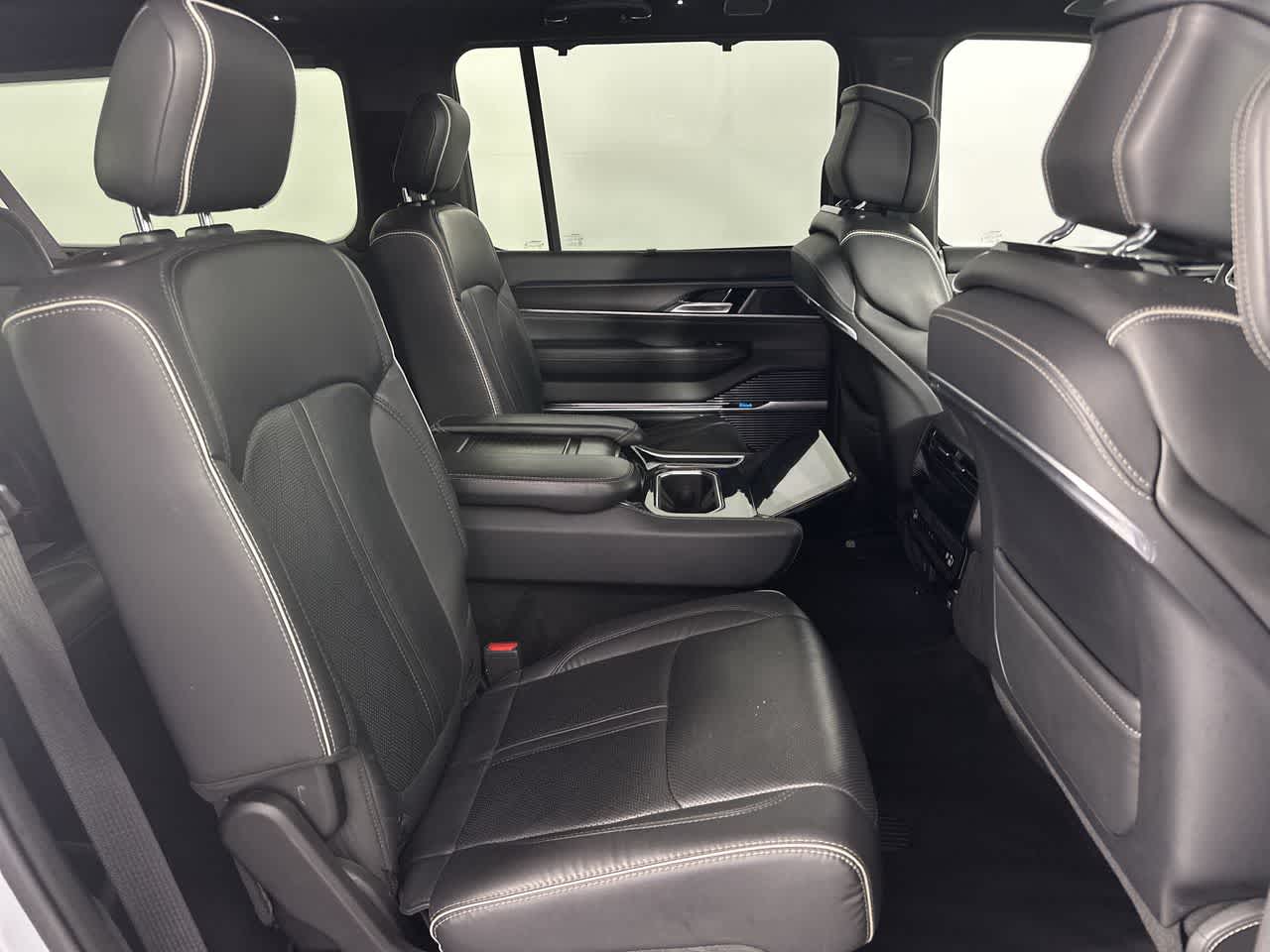2024 Jeep Grand Wagoneer L Series II
