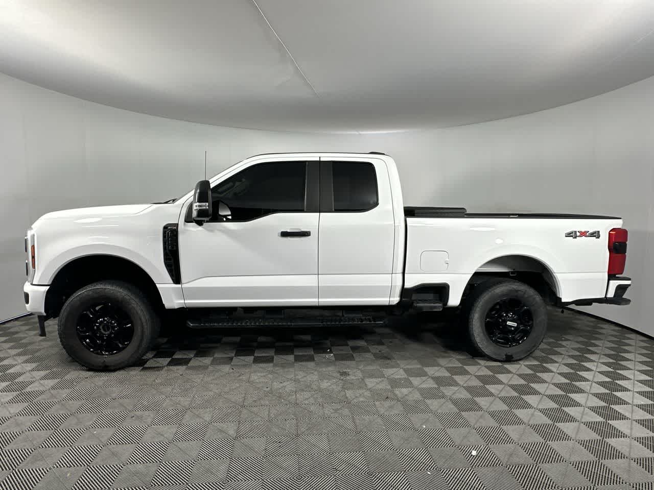 2024 Ford Super Duty F-250 Pickup XL