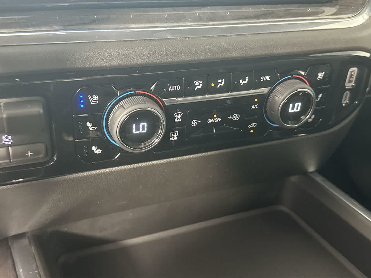 2025 Chevrolet Silverado 3500HD LTZ