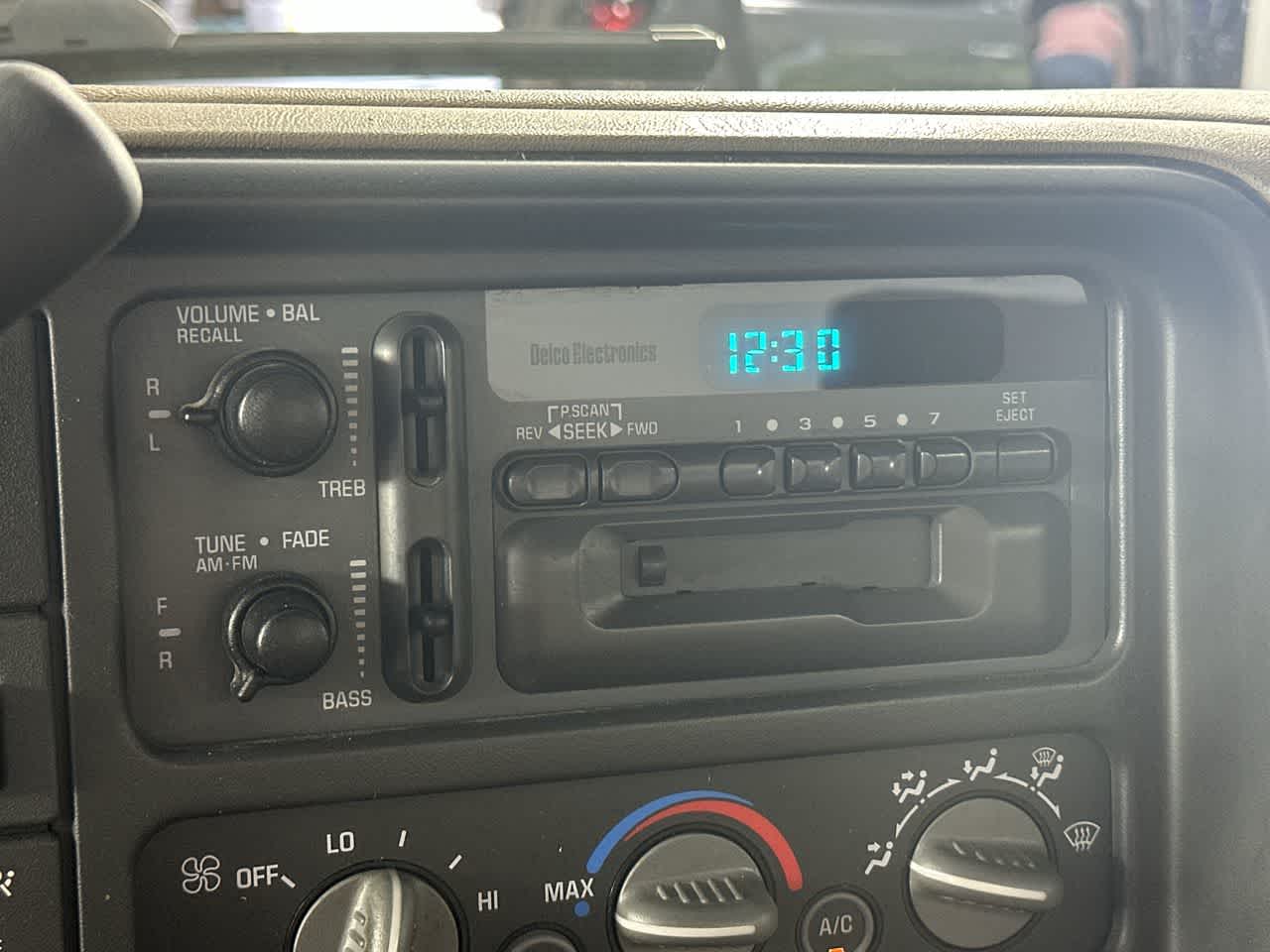 1997 Chevrolet C/K 1500 Reg Cab 131.5" WB 4WD
