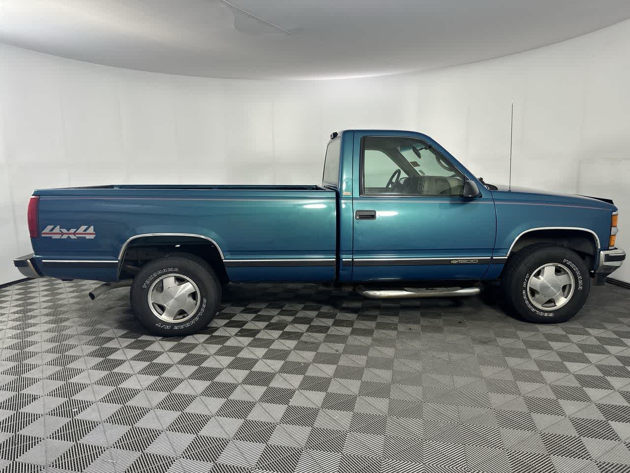 1997 Chevrolet C/K 1500 Reg Cab 131.5" WB 4WD