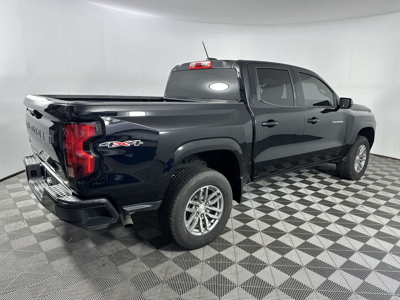2024 Chevrolet Colorado 4WD LT