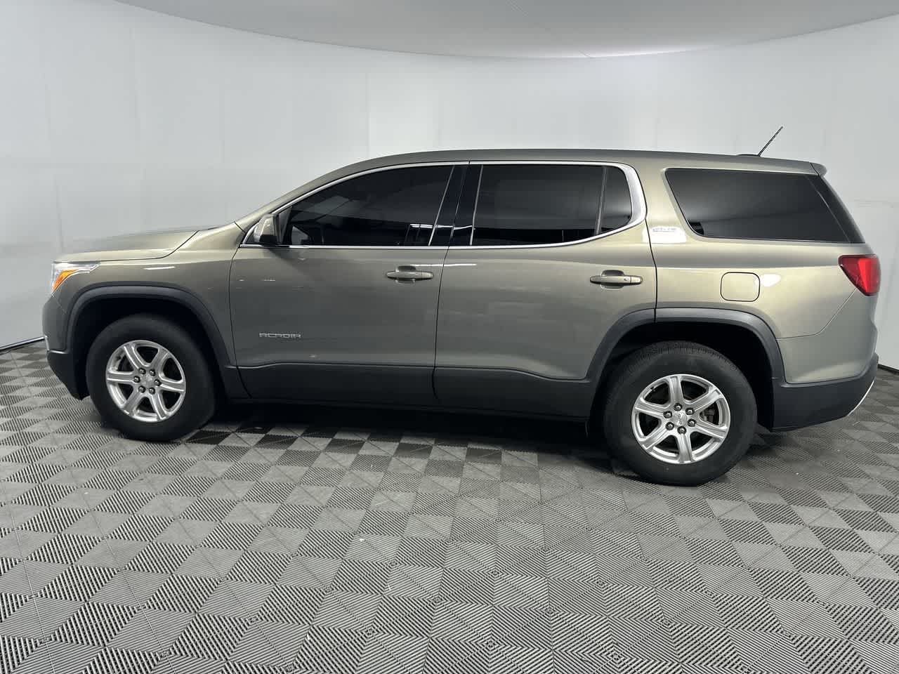 2019 GMC Acadia SLE