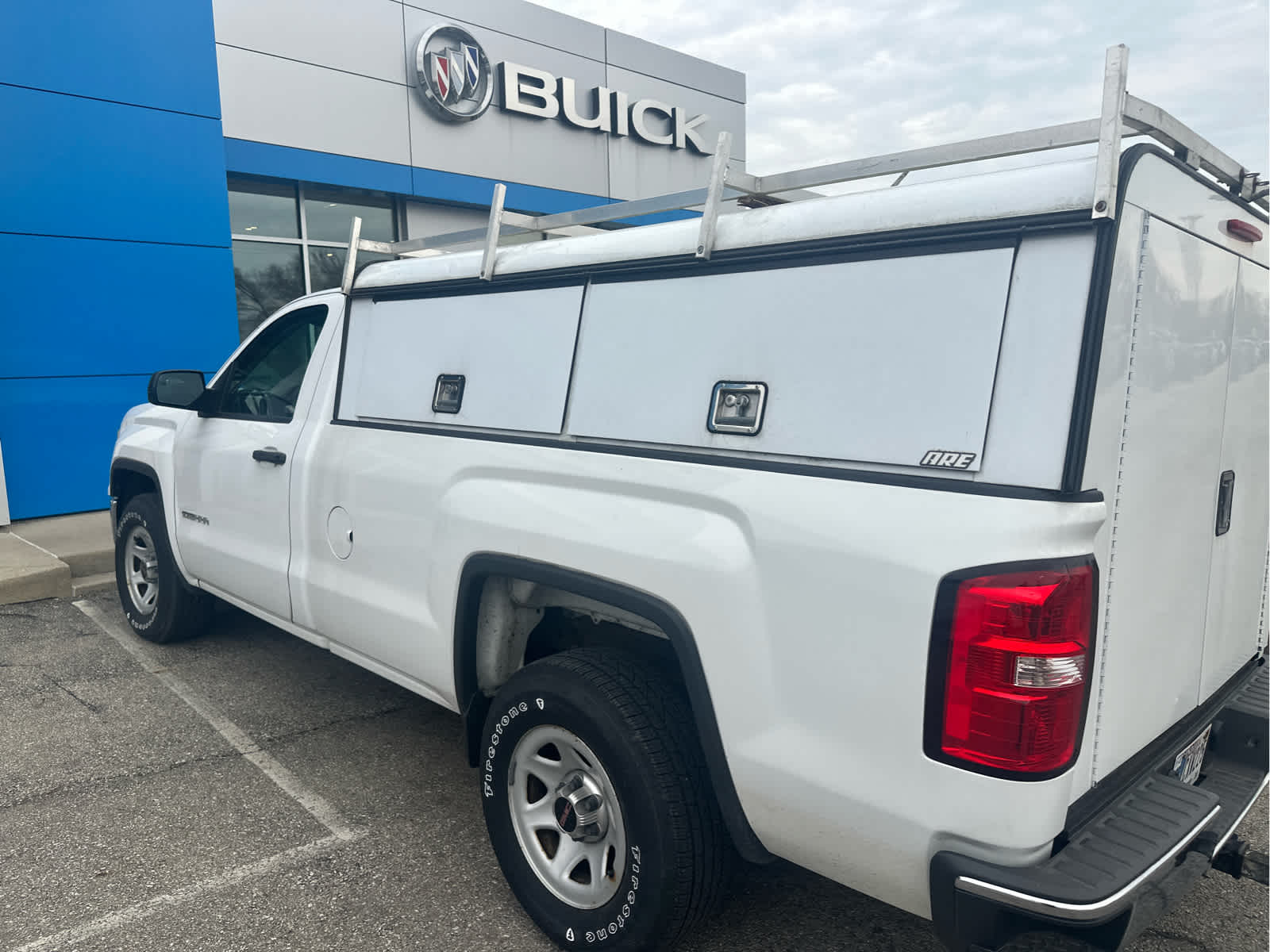 2015 GMC Sierra 1500 2WD Reg Cab 133.0"