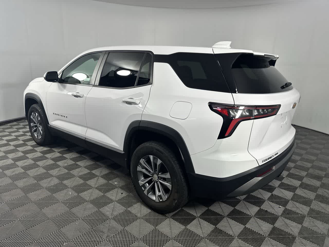 2025 Chevrolet Equinox AWD LT