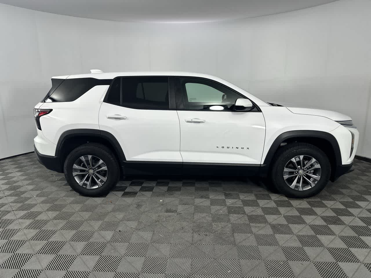 2025 Chevrolet Equinox AWD LT