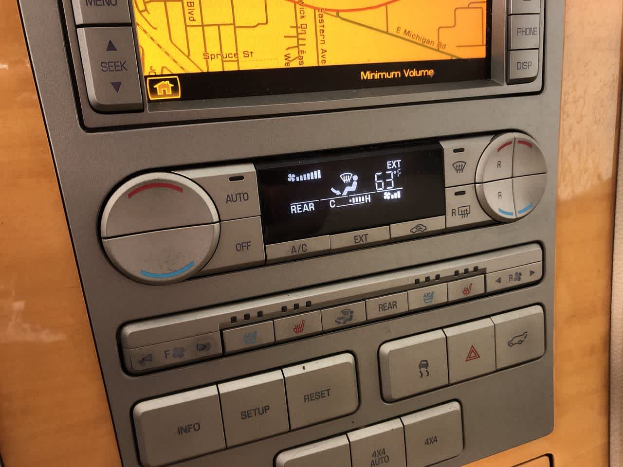 2010 Lincoln Navigator 4WD 4dr