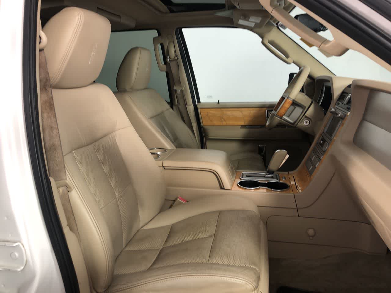 2010 Lincoln Navigator 4WD 4dr