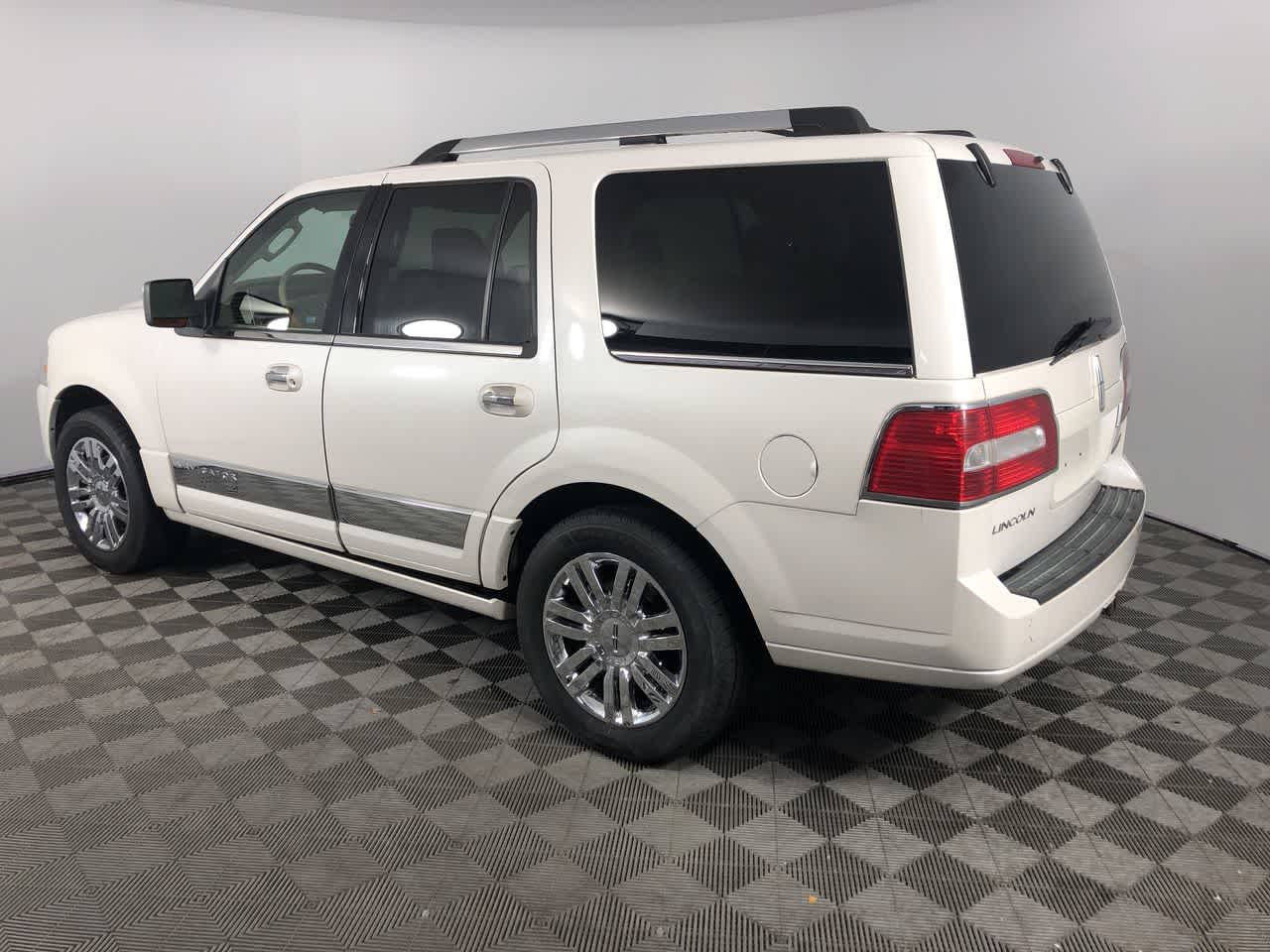 2010 Lincoln Navigator 4WD 4dr