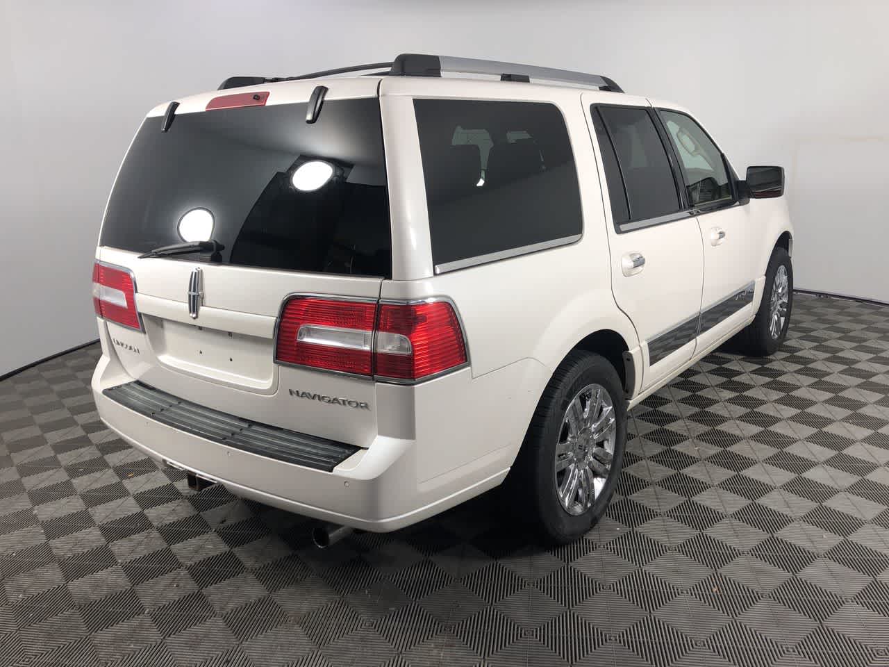 2010 Lincoln Navigator 4WD 4dr