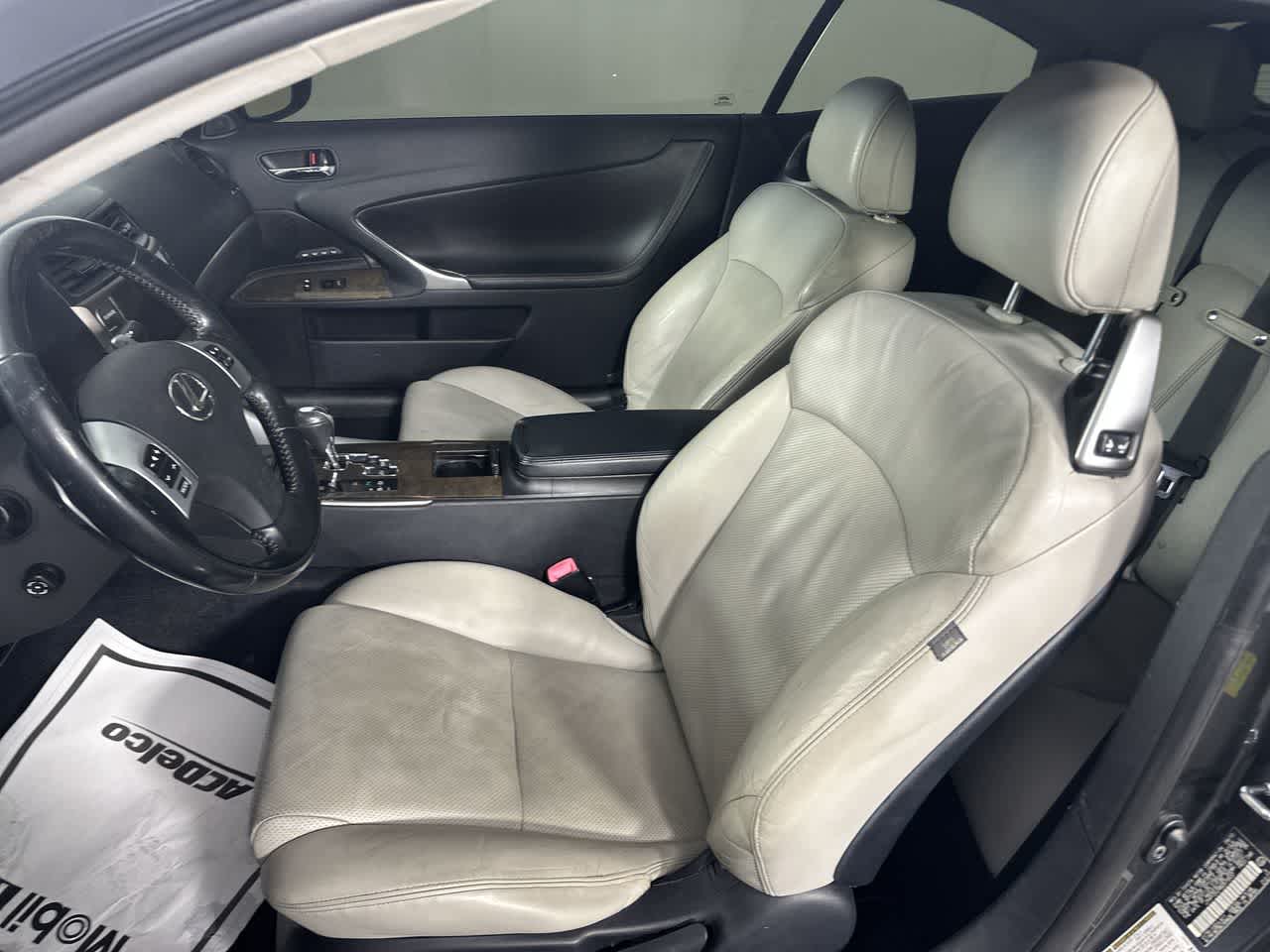 2011 Lexus IS 250C 2dr Conv Auto