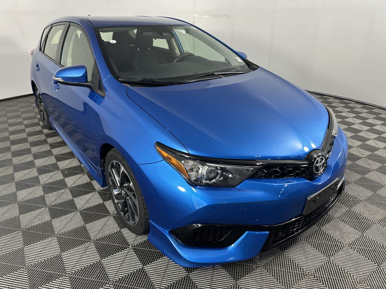 2017 Toyota Corolla iM CVT (Natl)