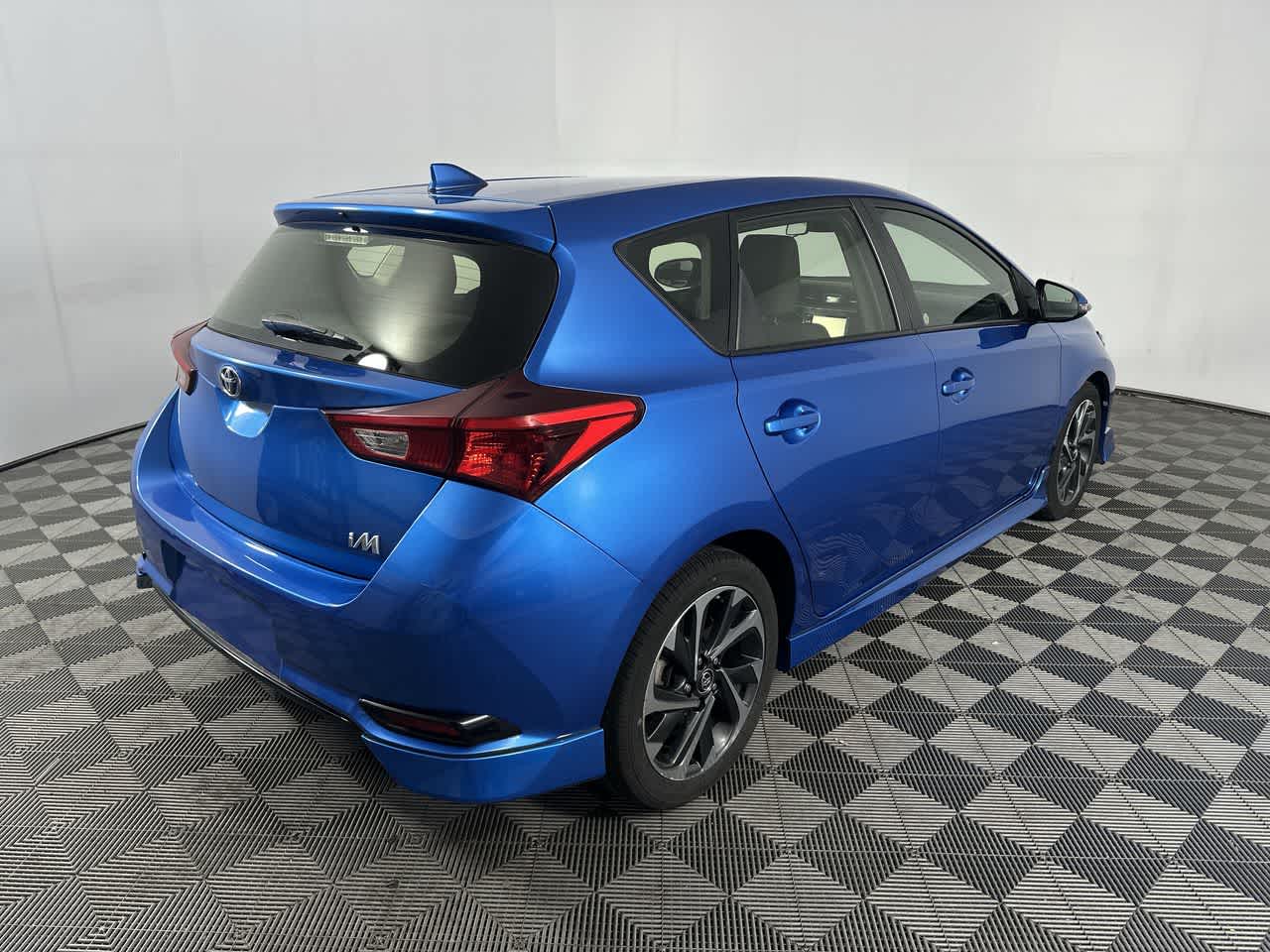 2017 Toyota Corolla iM CVT (Natl)