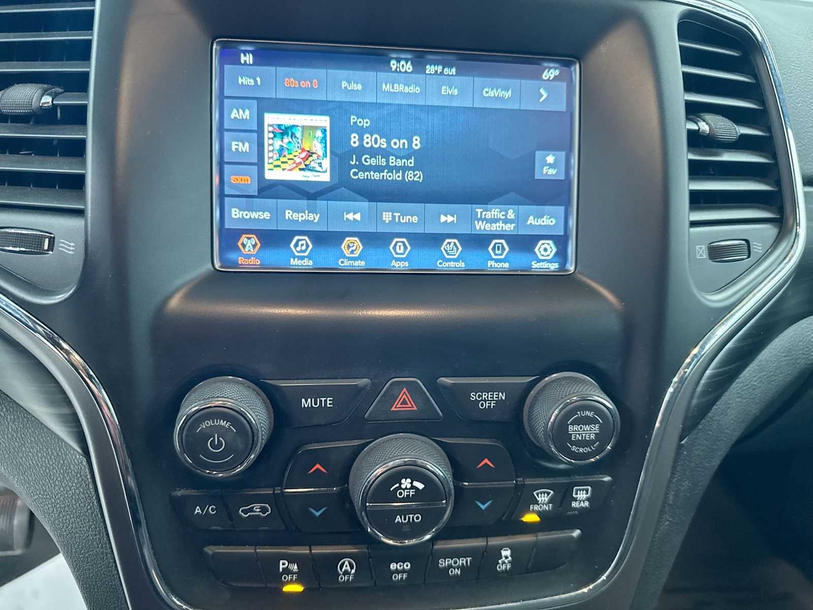 2019 Jeep Grand Cherokee Upland