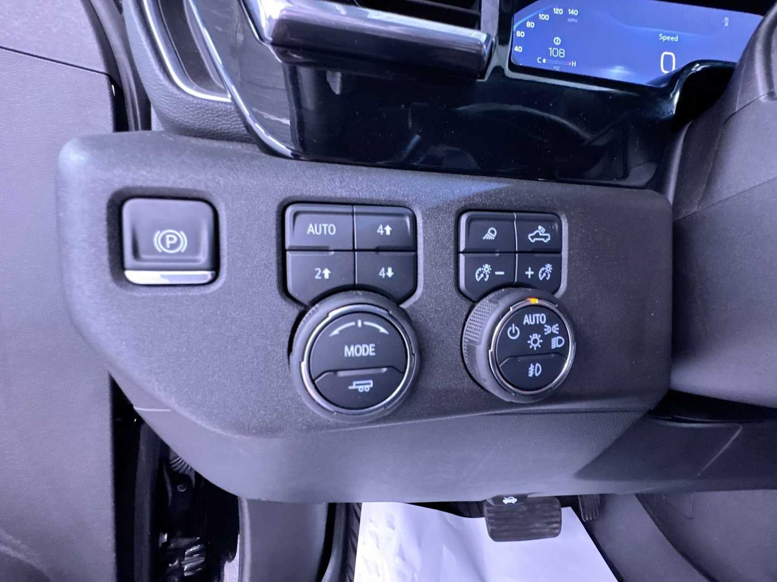 2025 Chevrolet Silverado 1500 LTZ - Photo 16