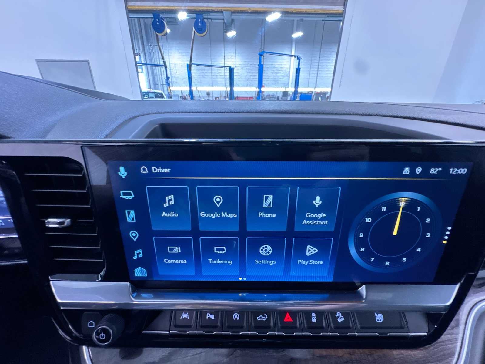 2025 Chevrolet Silverado 1500 LTZ - Photo 23