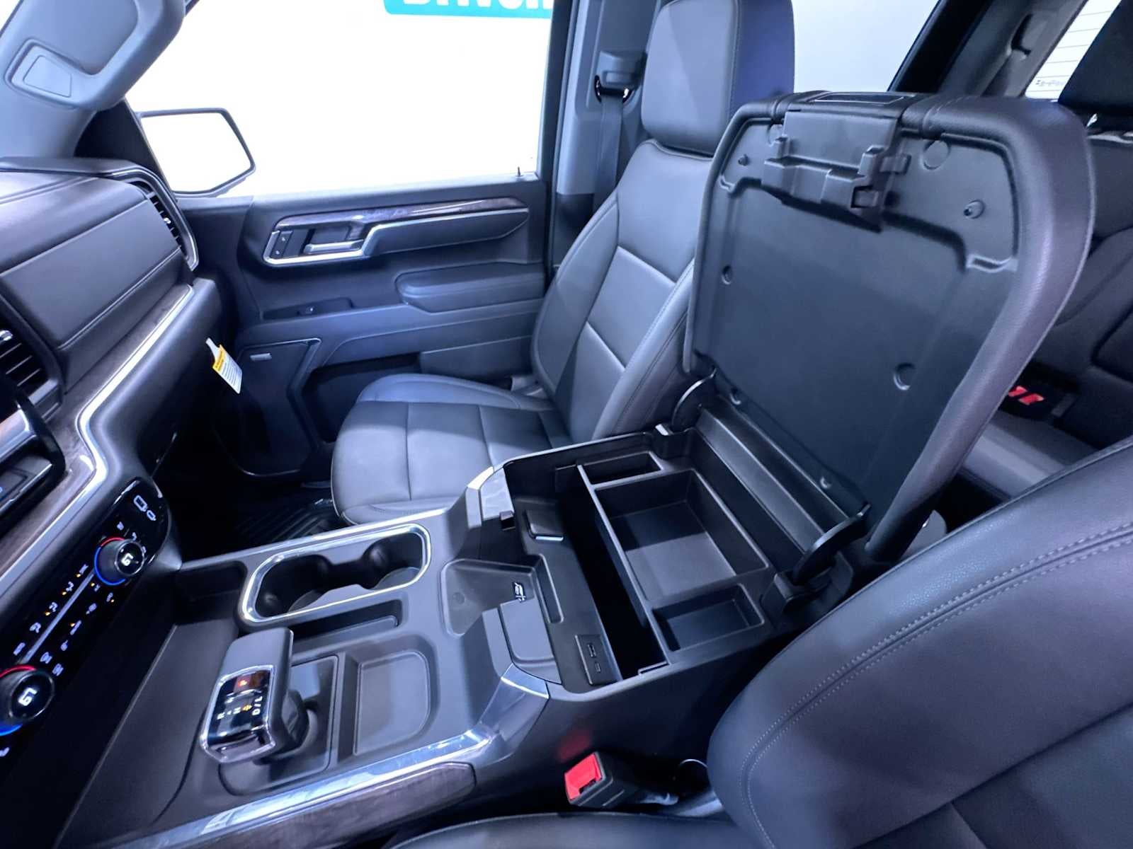 2025 Chevrolet Silverado 1500 LTZ - Photo 29