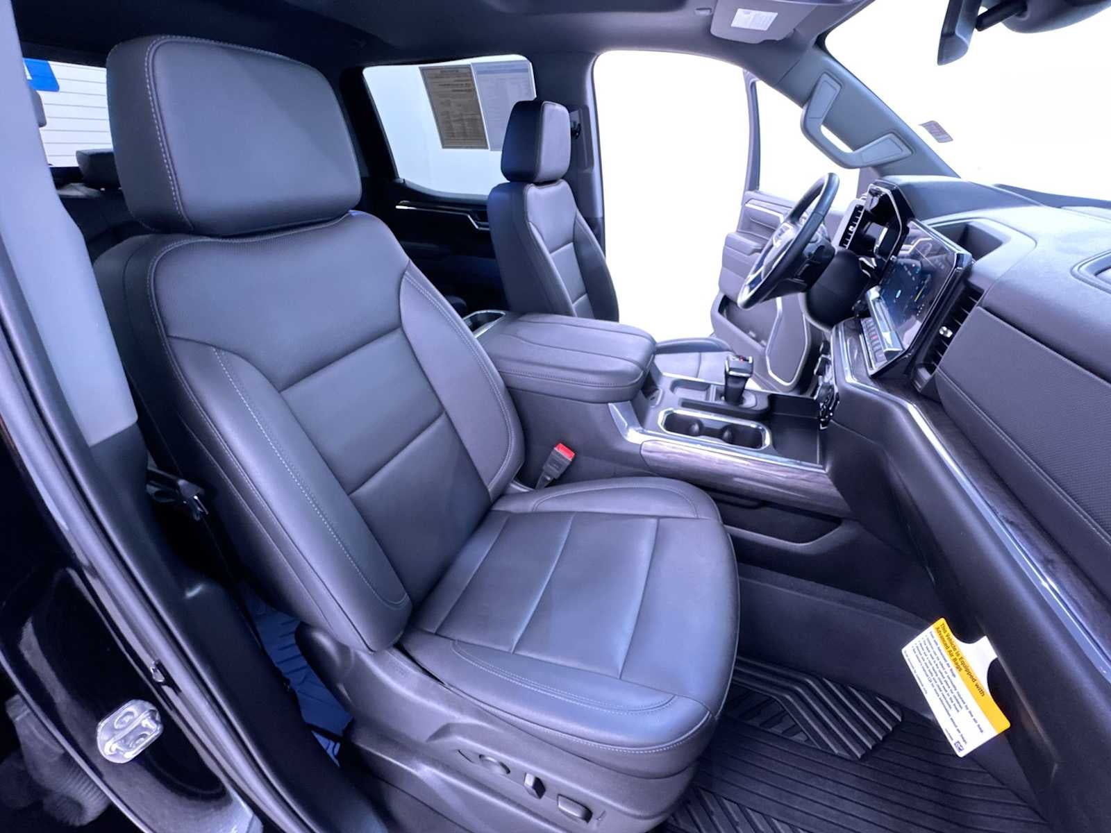 2025 Chevrolet Silverado 1500 LTZ - Photo 35