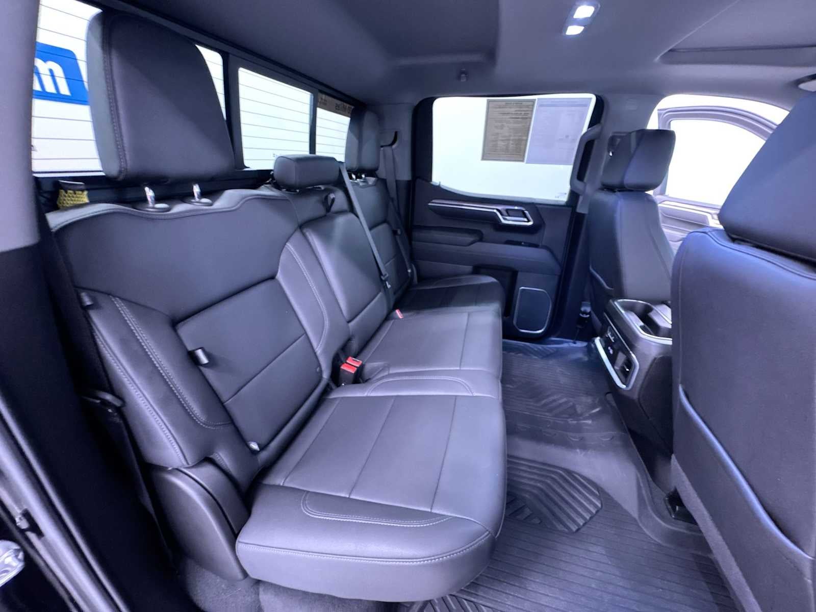 2025 Chevrolet Silverado 1500 LTZ - Photo 37