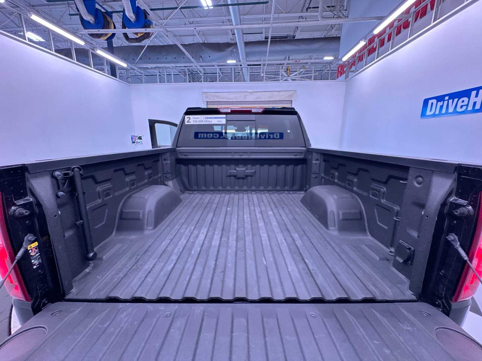 2025 Chevrolet Silverado 1500 LTZ - Photo 42
