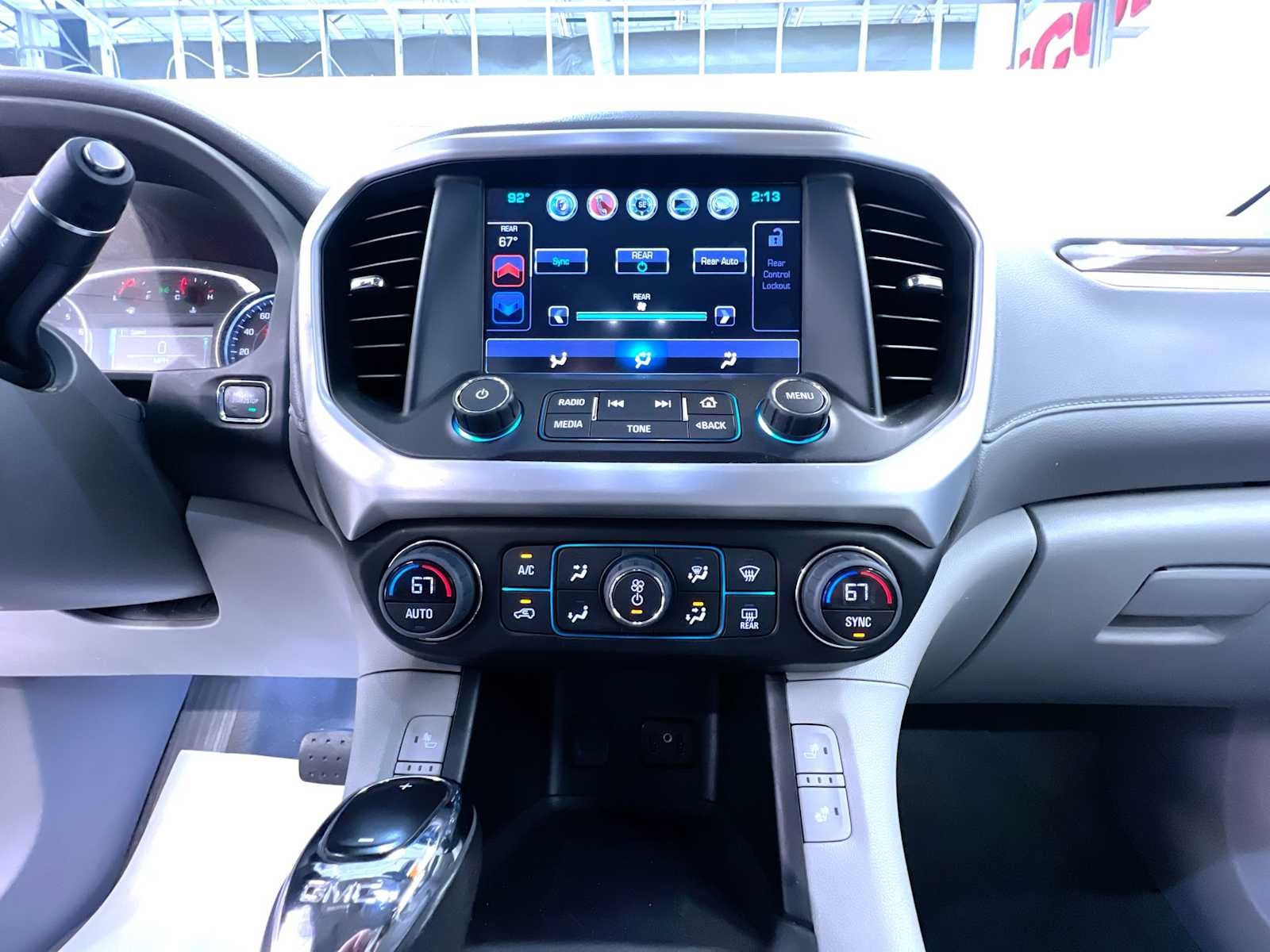 2019 GMC Acadia SLE