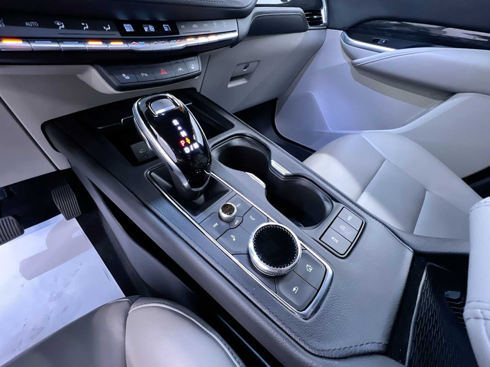 2021 Cadillac XT4 AWD Premium Luxury