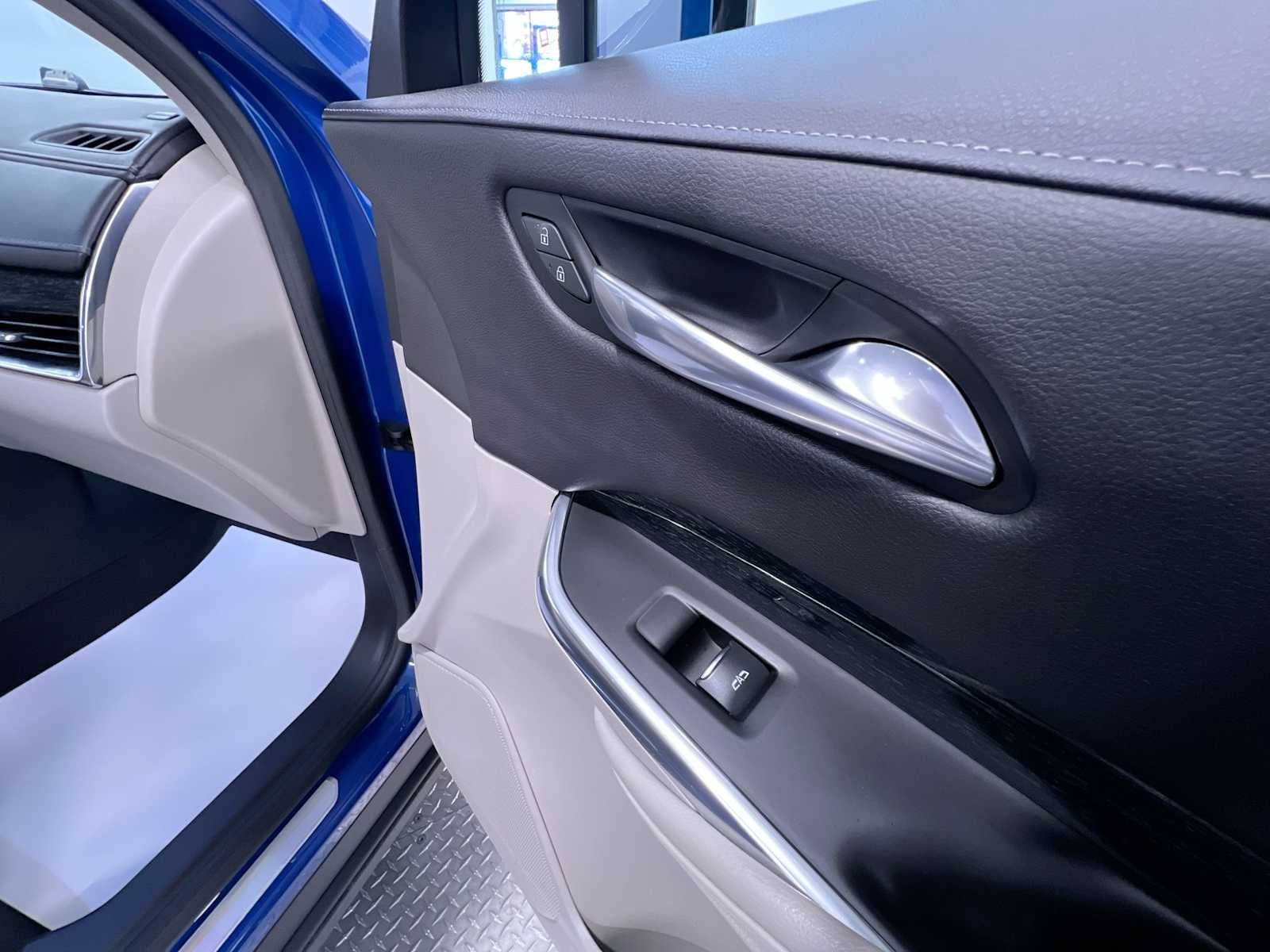 2021 Cadillac XT4 AWD Premium Luxury