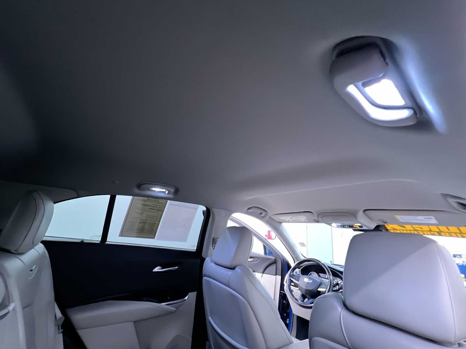 2021 Cadillac XT4 AWD Premium Luxury