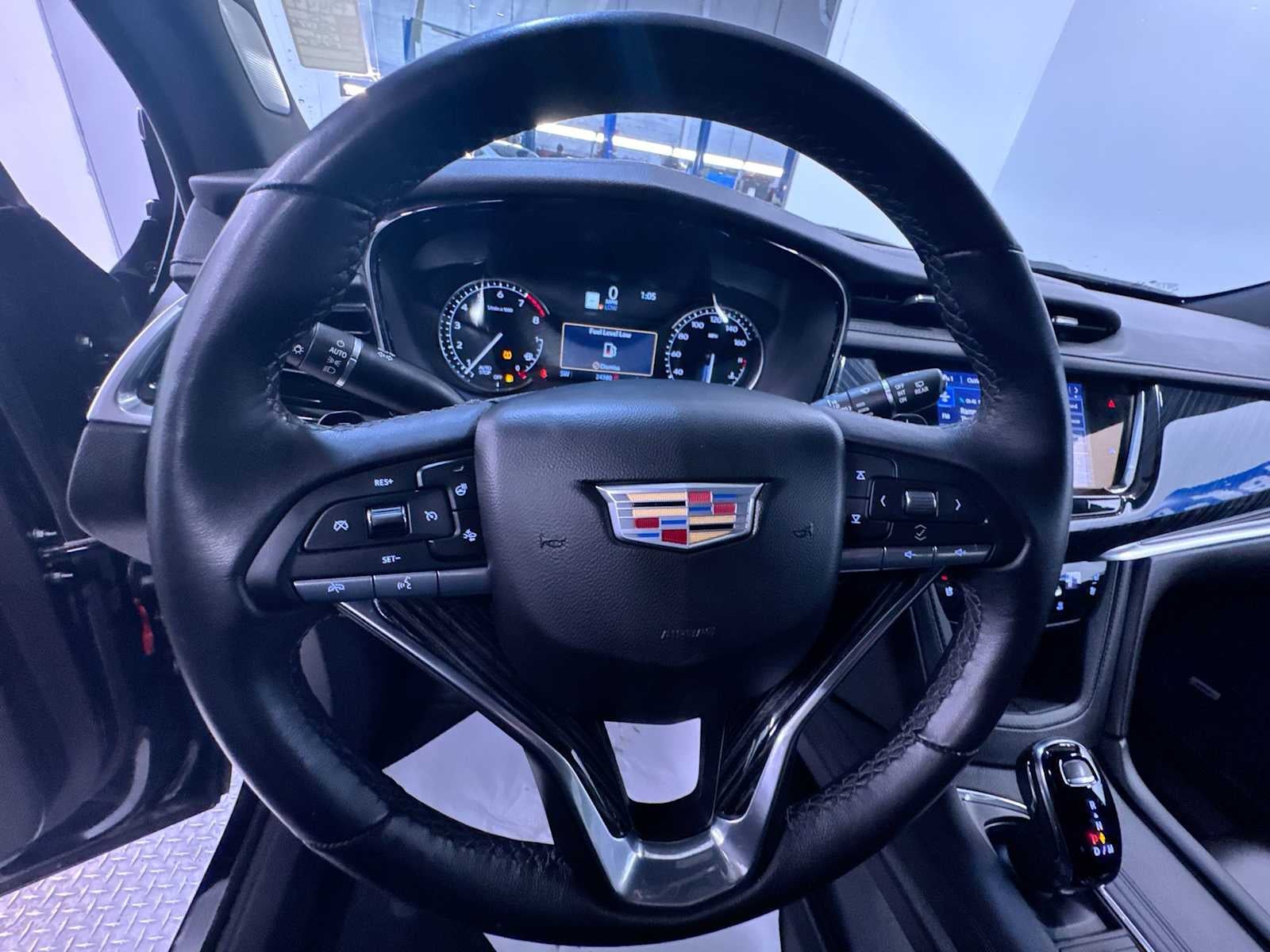 2025 Cadillac XT6 FWD Premium Luxury