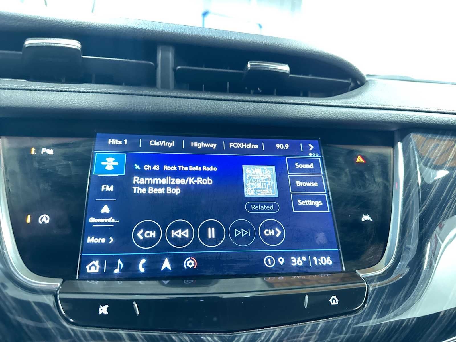 2025 Cadillac XT6 FWD Premium Luxury