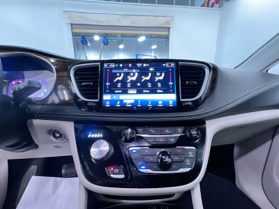 2022 Chrysler Pacifica Hybrid Limited