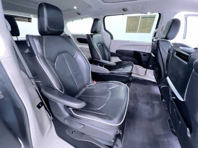 2022 Chrysler Pacifica Hybrid Limited