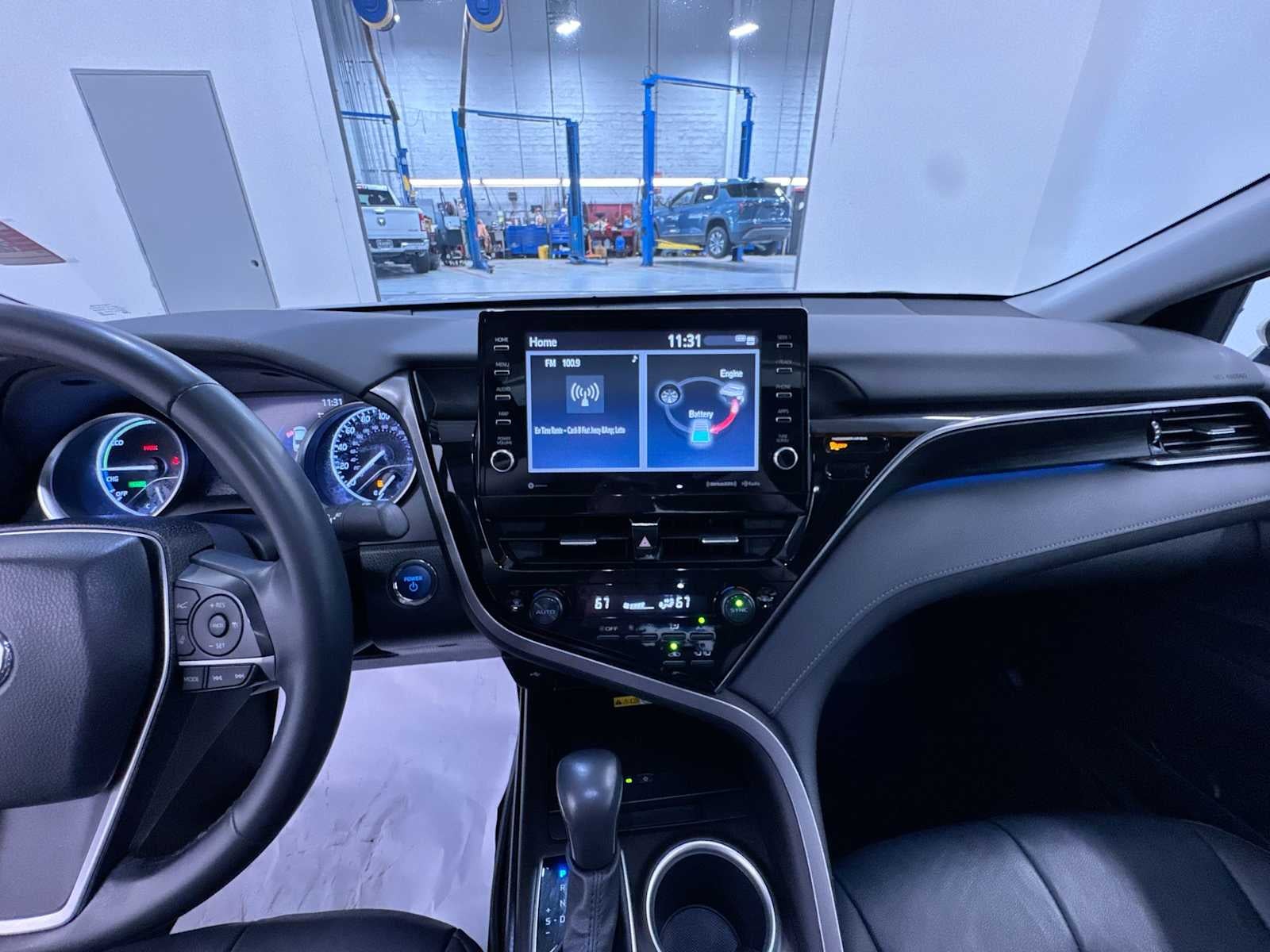 2024 Toyota Camry Hybrid XLE