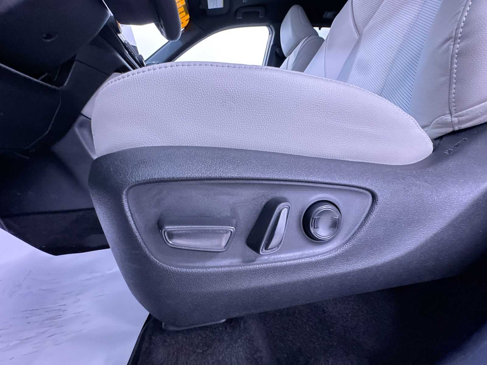 2025 Toyota Grand Highlander Hybrid MAX Platinum