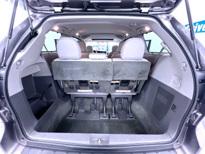 2017 Toyota Sienna XLE Auto Access Seat